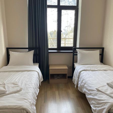 Issyk Ata Retreat Hotel Gorno-Serafimovka ภายนอก รูปภาพ